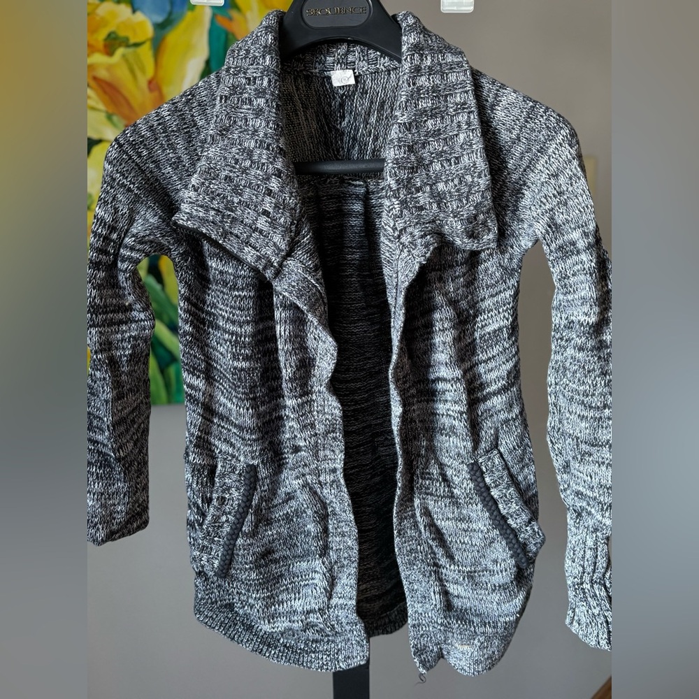 Ivivva wrap star black grey cardigan 7